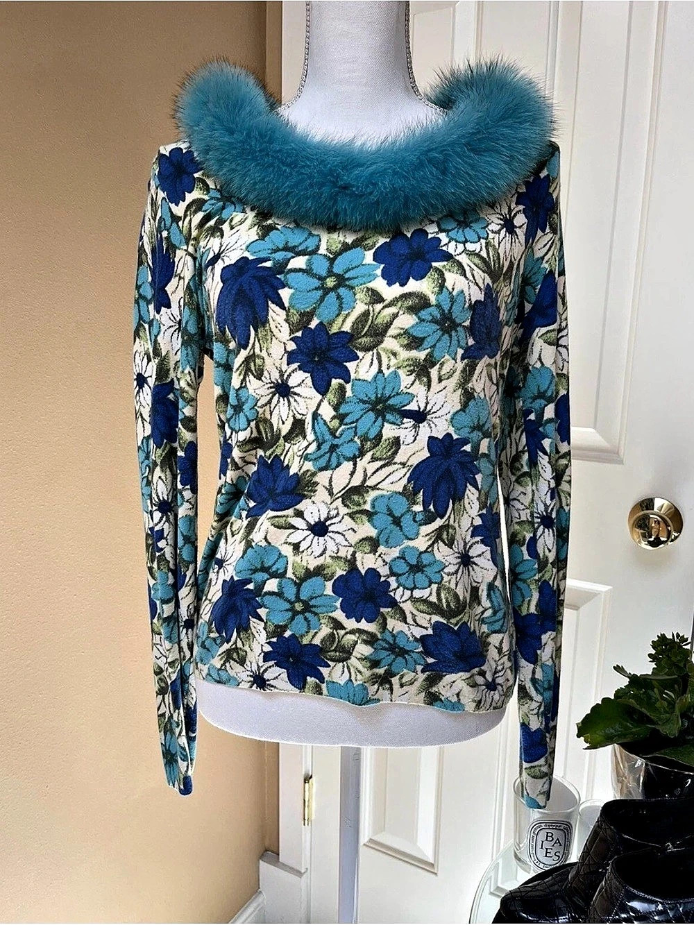 Blumarine Floral Sweater with Fur Trim Collar Size 46 IT NWT $795